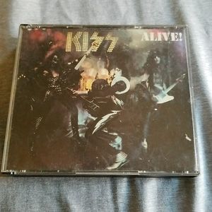 SOLD SOLD Kiss Alive